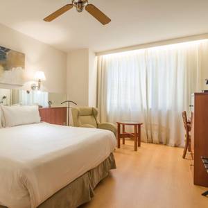 Habitación ejecutiva Hotel ILUNION Les Corts – Spa Barcelona