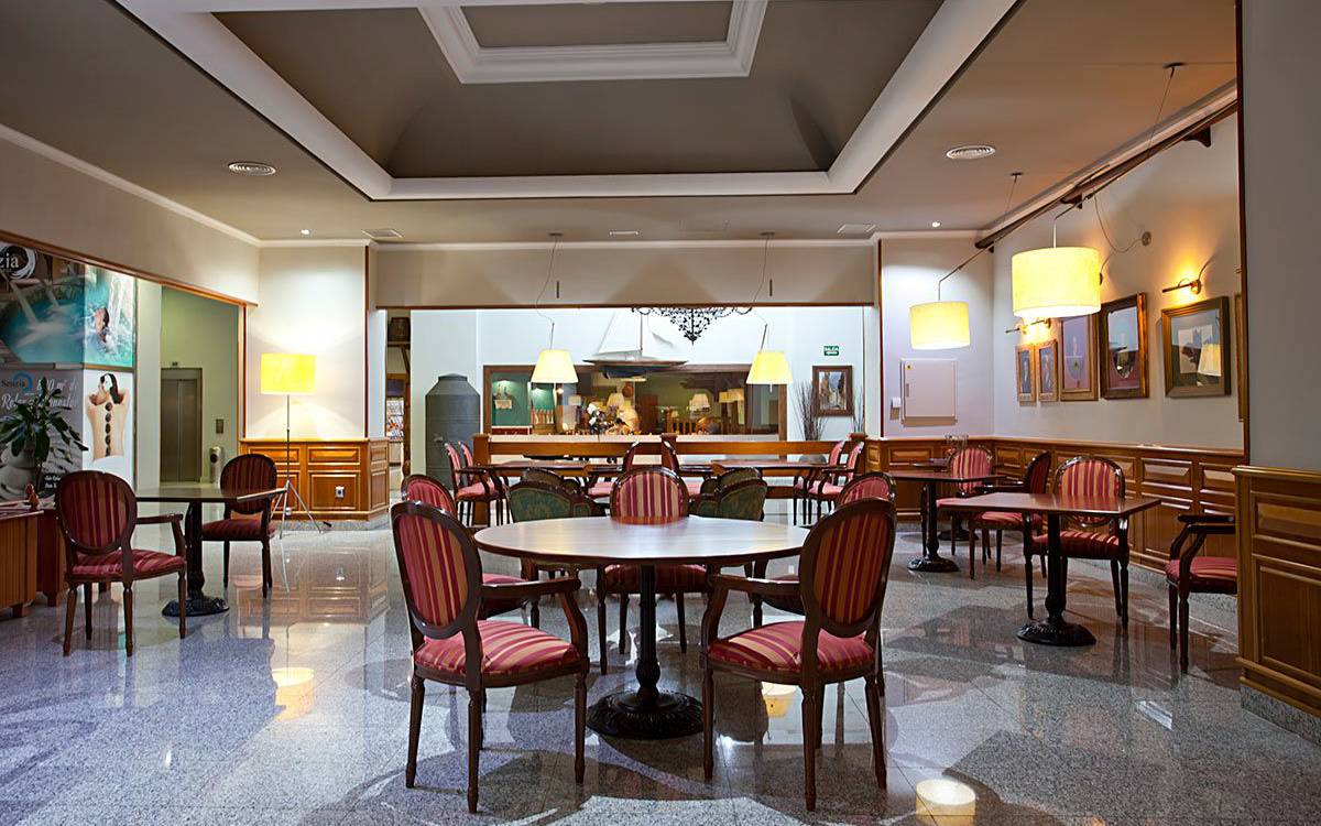 Restaurante y piano bar Hotel ILUNION Les Corts – Spa Barcelona