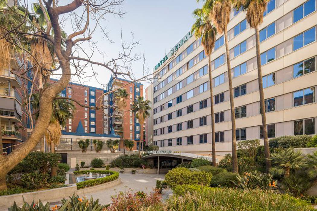 Fachada Hotel Ilunion Les Corts Spa Fachada Hotel Ilunion Les Corts Spa